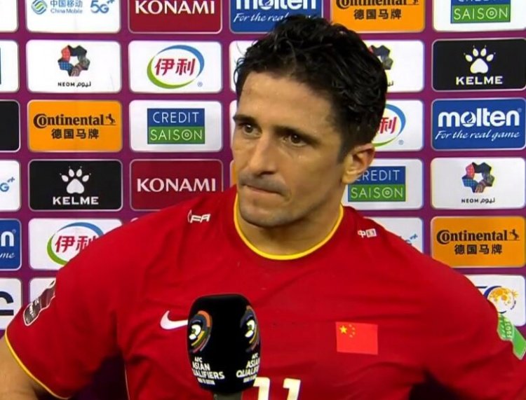 国足vs澳大利亚洛国富被换下,国足输给沙特洛国富采访