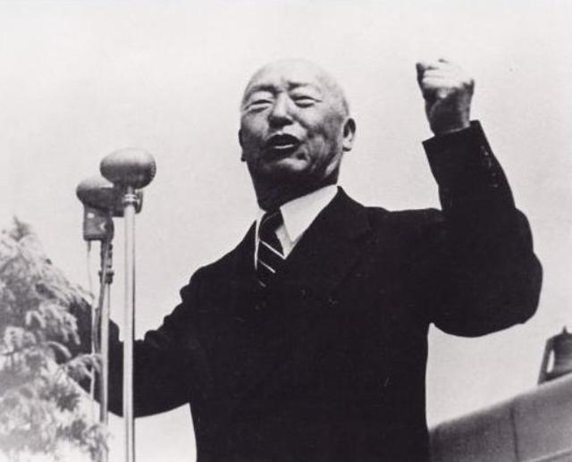 奇袭白虎团被志愿军打败了,奇袭白虎团1953