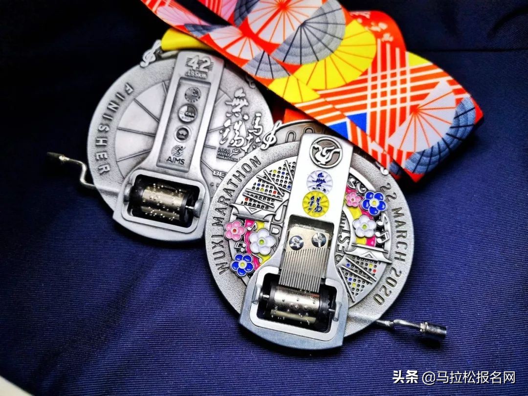 锡马2024完赛奖牌,2022锡马奖牌动图