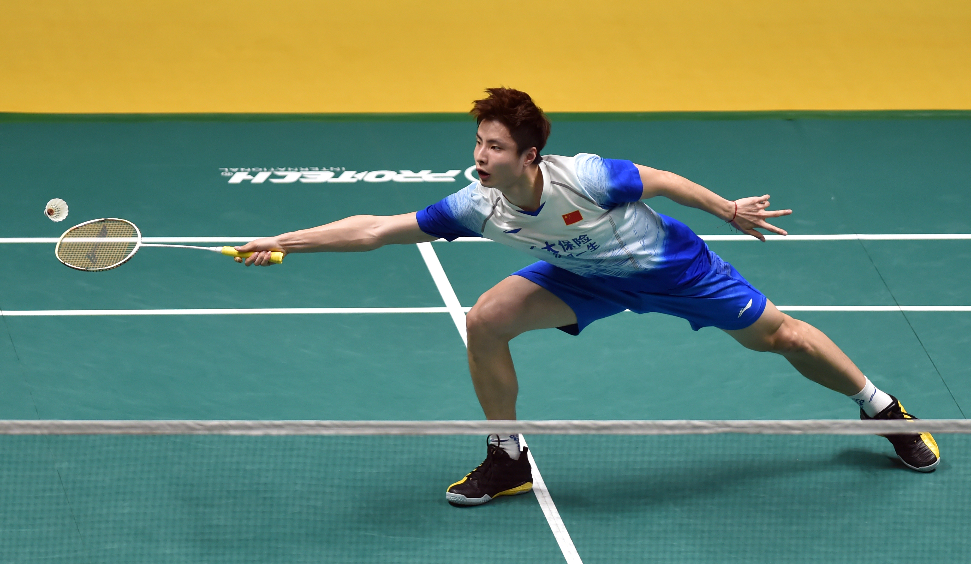 石宇奇打董新尧,世锦赛石宇奇vs桃田贤斗