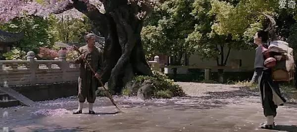 道士下山何安下登场视频,道士下山何安下求师傅解脱