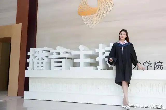 马凡舒首次主持天下足球,央视足球主持马凡舒