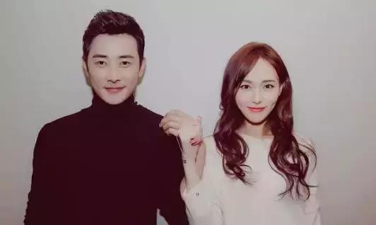 唐嫣罗晋婚礼有杨幂刘亦菲吗,怎么看唐嫣罗晋和杨幂的婚礼