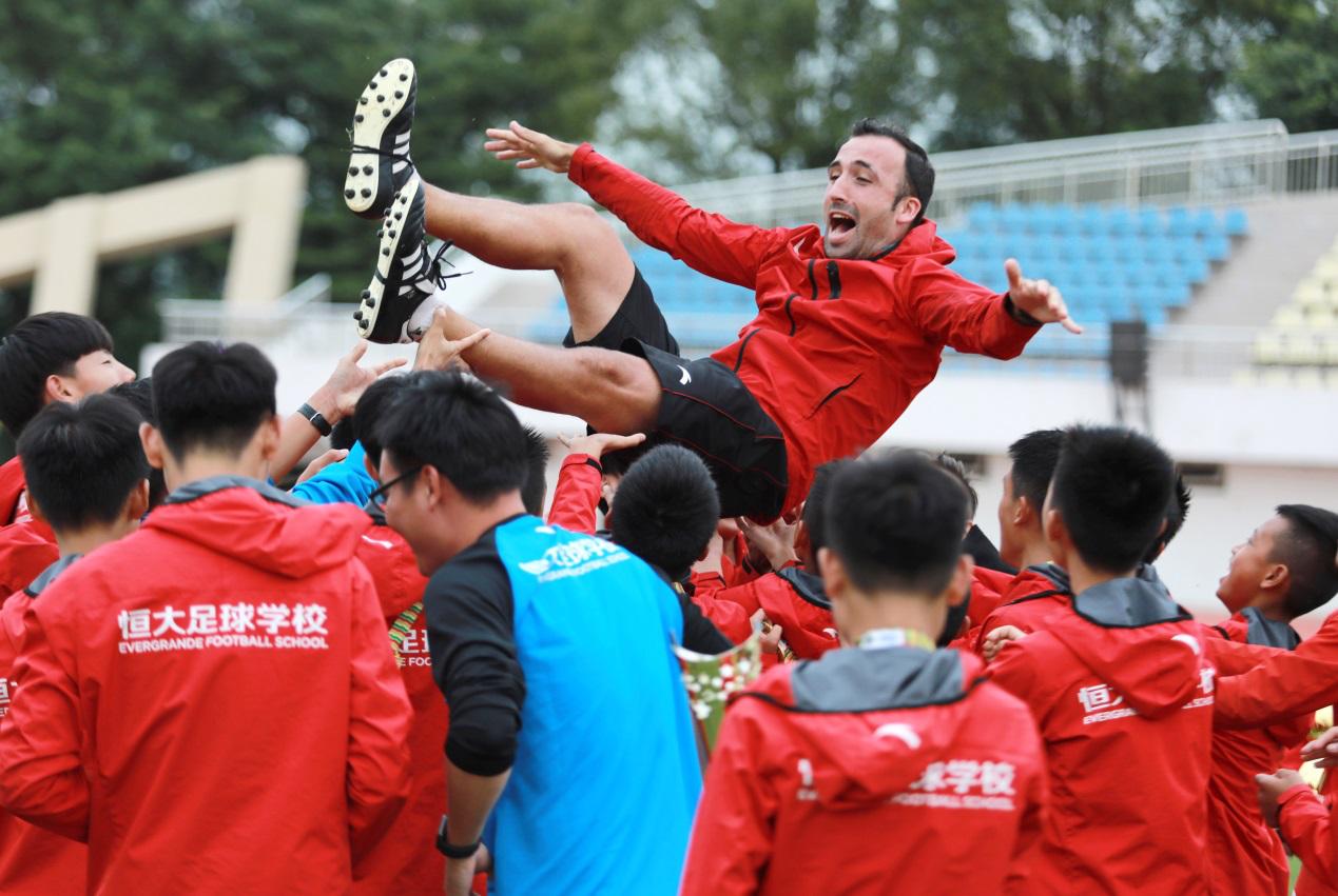 许家印谈恒大足球发展战略,恒大最新青训消息