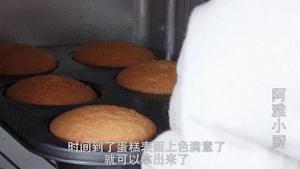 4个鸡蛋1碗面粉做松软可口蛋糕,普通面粉做老式鸡蛋糕的方法