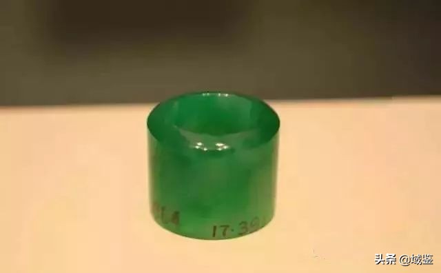 翡翠的鉴定方法介绍图解全攻略,鉴翡翠专家支招鉴定翡翠真伪