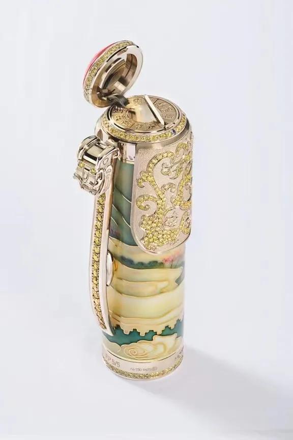 价值200万，以康熙、长城、泰姬陵作为创作灵感的笔长什么样？