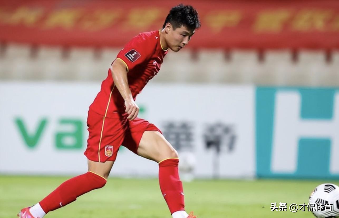 不负泱泱华夏盛世,卷起裤腿使劲踢,期待国足挺进2022年世界杯