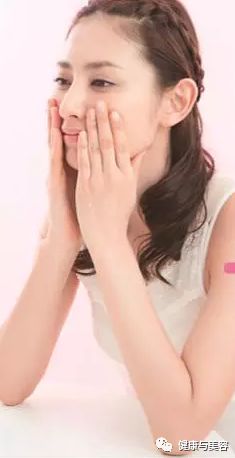 眼睛皱纹法令纹颈纹快齐全了,法令纹眼睛周围细纹干纹怎么去掉