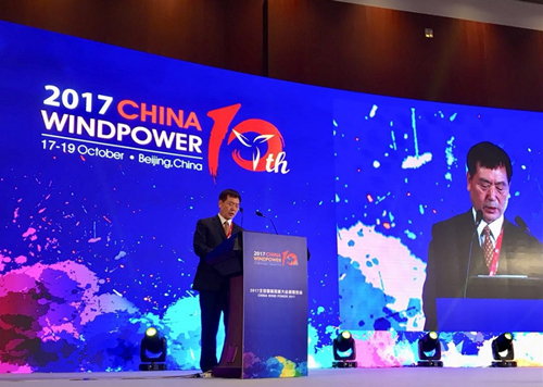 他创造了史上最不可思议的奇迹,他创造了三个第一