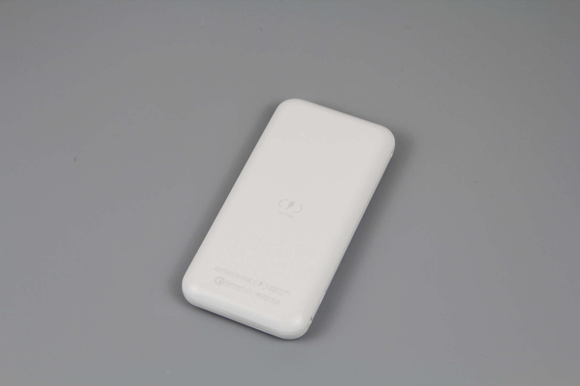 摩米士移动电源测评,摩米士轻奢无线电源