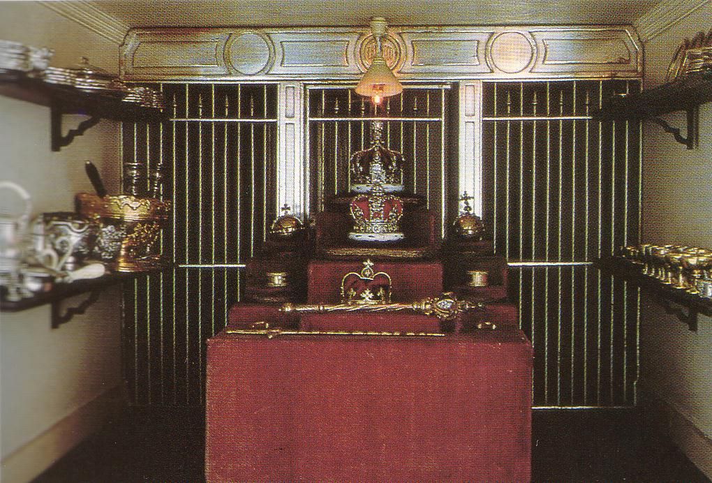 娃娃屋玩家,英国女王与玛丽王后