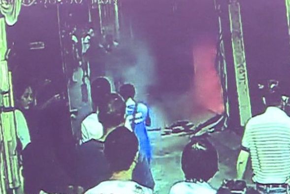 听说您的快递正在派送中,您的快递已燃烧