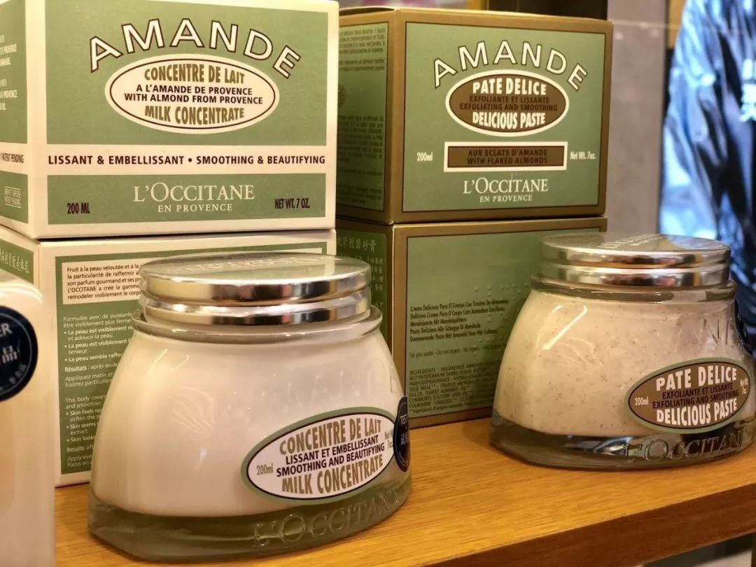 探店好看的衣服都在这里,探店逛美妆