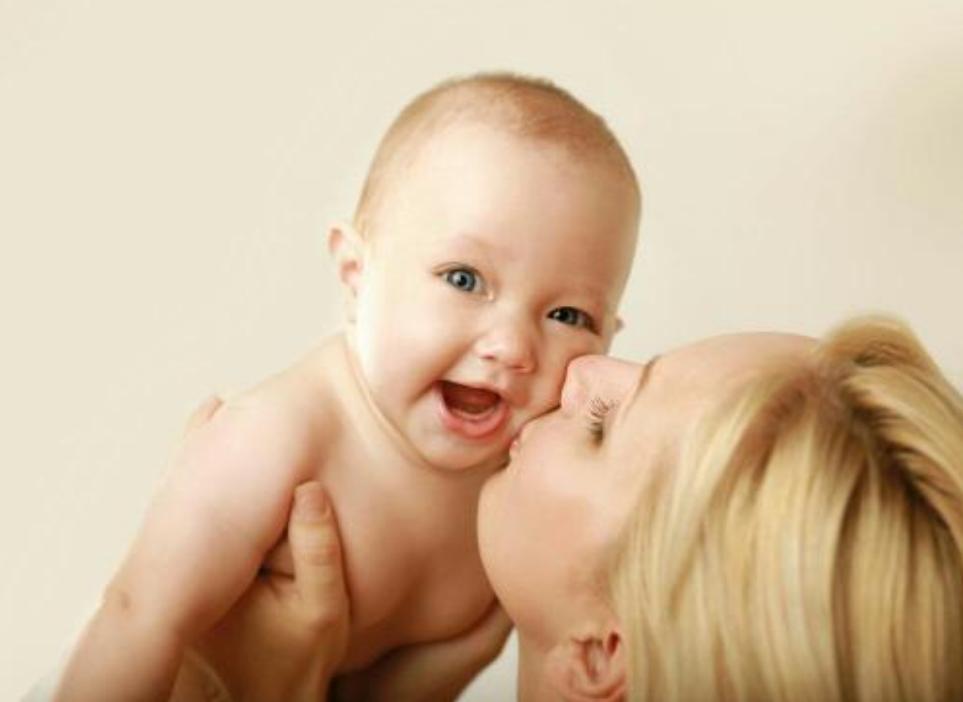 宝宝对奶粉过敏要查什么,宝宝对牛奶过敏妈妈应该注意什么