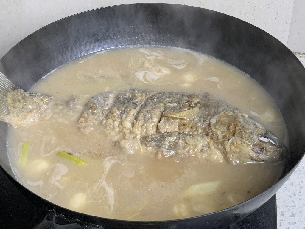 油炸鱼的正确炖法,清炖鱼先炸后炖