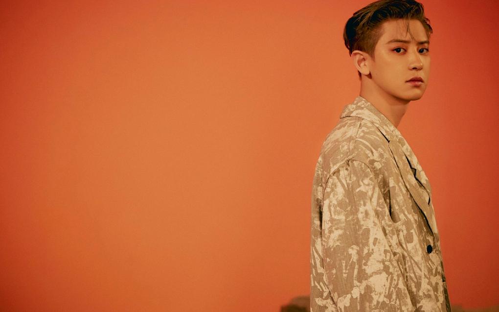 难为EXO的cody了！能找到这么多怪衣服，*钟金**仁用脸消化乞丐装