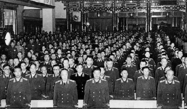 【*党**史百年·天天学】家喻户晓的“十大元帅”是怎样诞生的