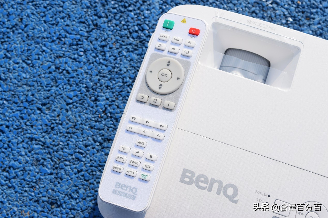 投影仪不是孤家寡人，明基E520智能投影仪周边扩展产品小晒