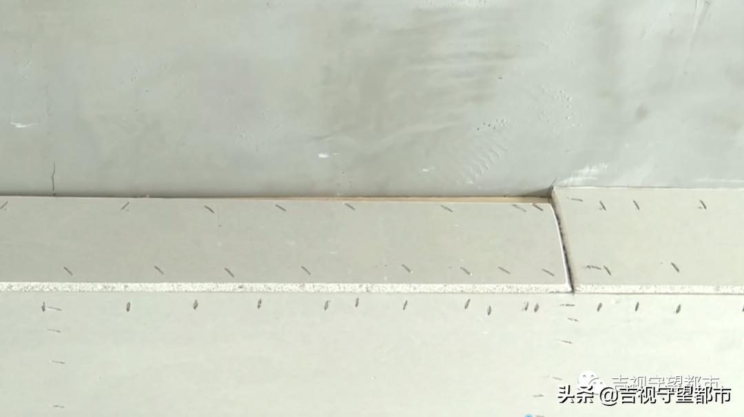 装修棚顶不平相差3cm贴石膏线,楼房棚顶不平差得太多怎么办