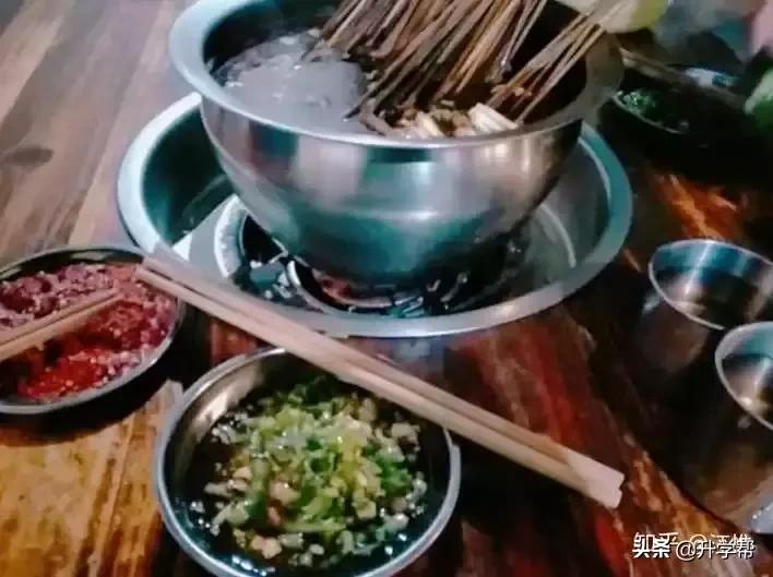 麻辣烫起源于哪个国家,四川麻辣烫与东北麻辣烫的区别