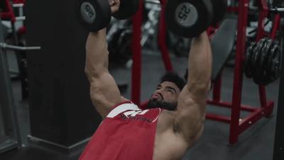 胸肌强化训练,胸肌强化训练计划俯卧撑