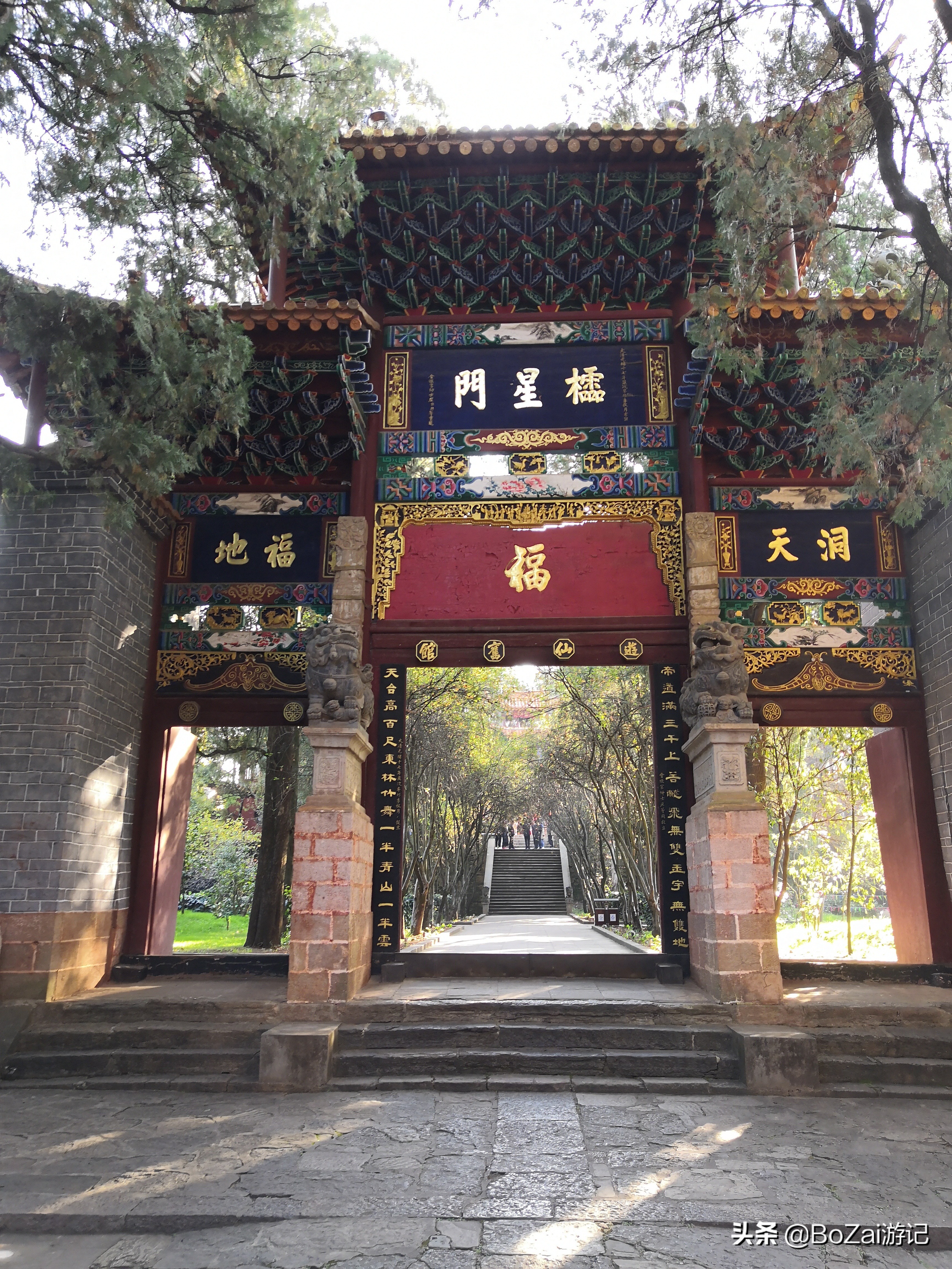 到昆明游玩必去的景点推荐一下,昆明官渡附近景点哪里好玩免费的