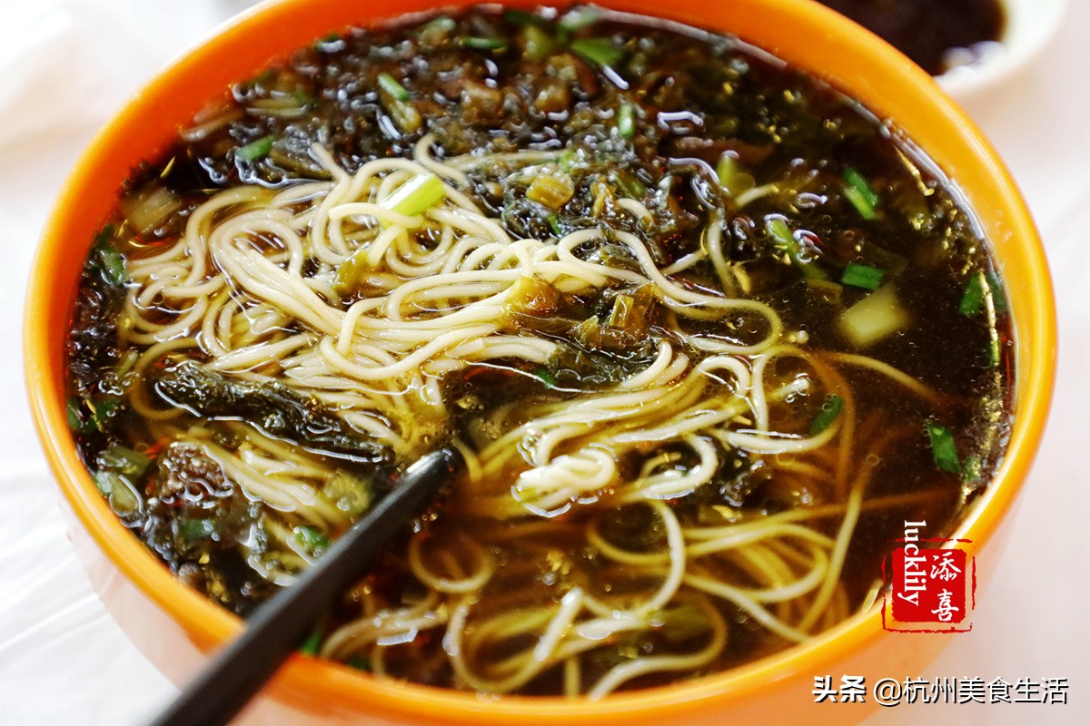 南京有名的镇江锅盖面馆,镇江锅盖面侍家面馆