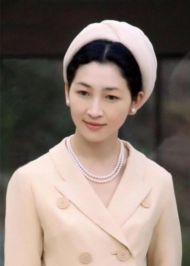 日本平民皇后美智子结局,日本贫民皇后美智子精神病