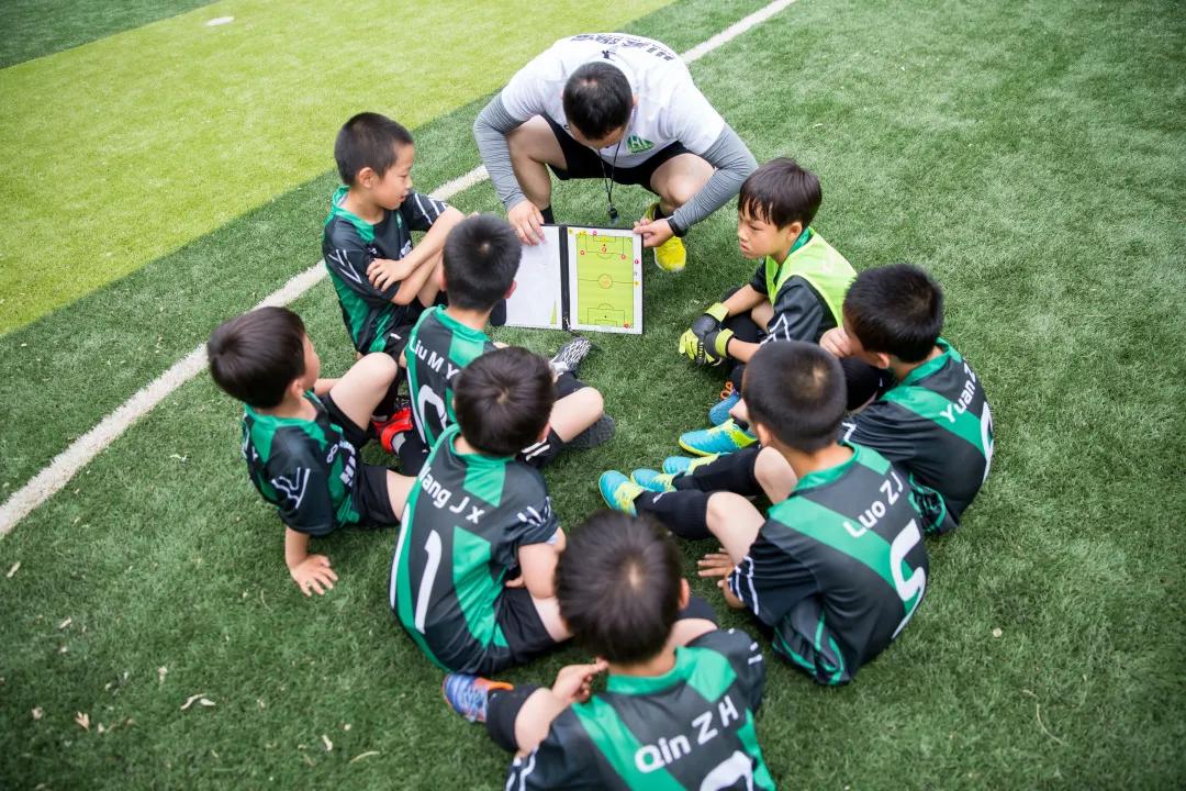 爱踢客足球俱乐部,爱踢客足球兴趣班