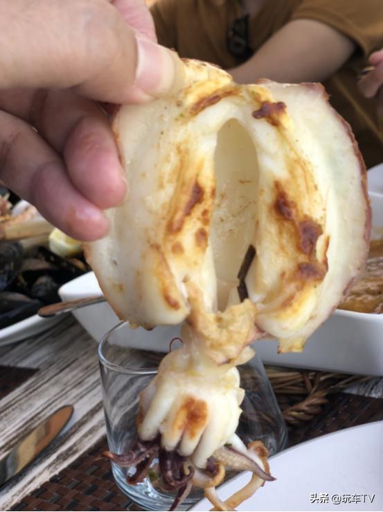 开手波等30个红灯，飞十几小时到万达看场欧冠，哪样更酸爽？