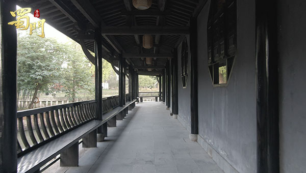 深林古宅，异路之人探秘古老传说，《蜀门手游》邀你探寻青丘魅影