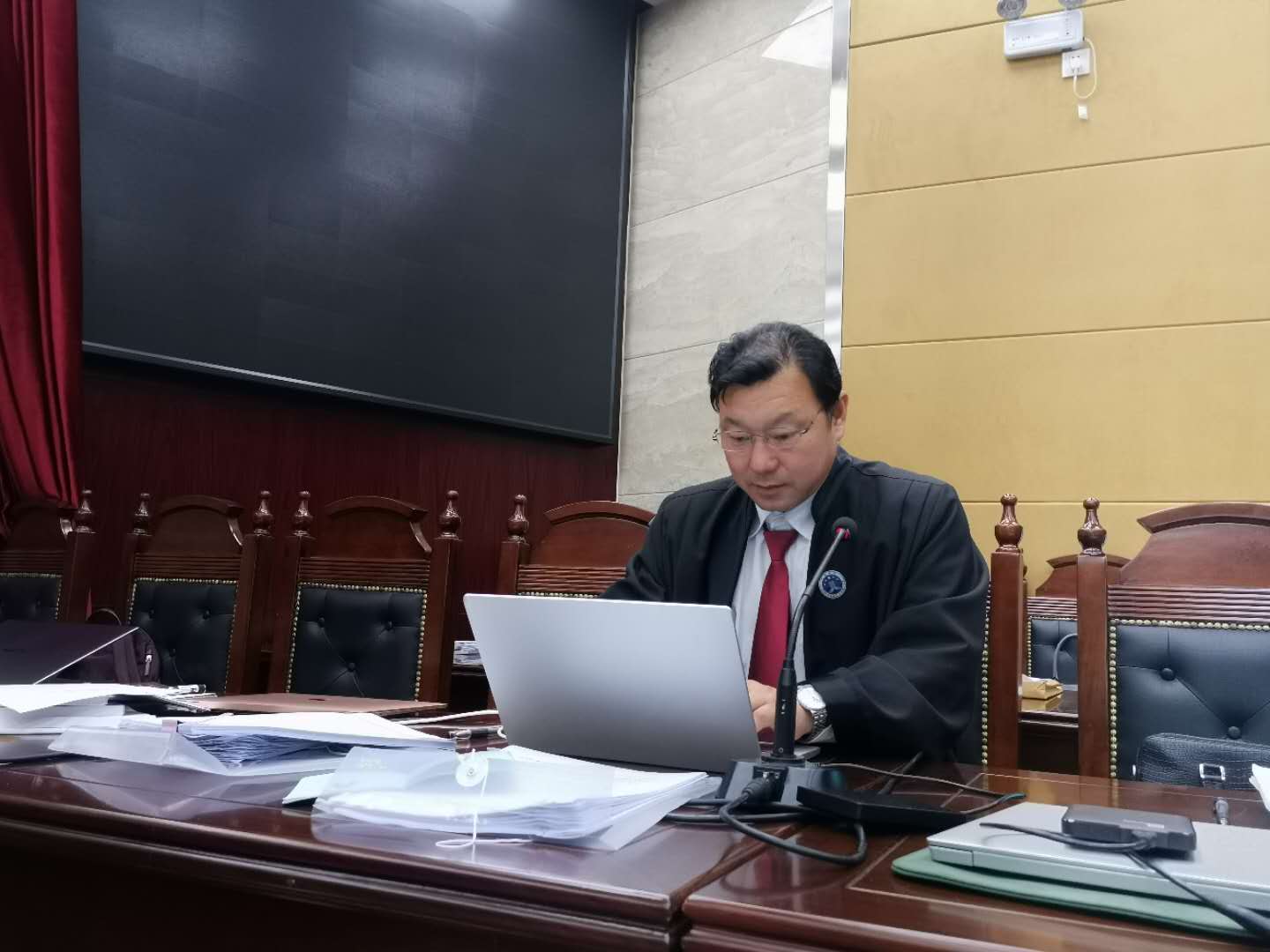 证人出庭申请书要证人签字吗,证人出庭申请书提前多久交