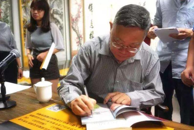 叶永烈生平简介,叶永烈揭开历史迷雾