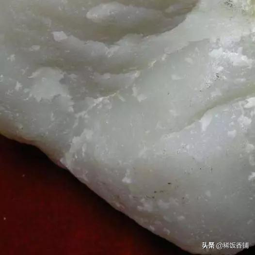 和田玉山料和籽料区别,和田玉山料和籽料的区别