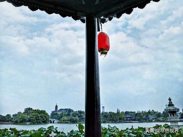 这枚“小品圣手”+吃货,从镇江飘然而过