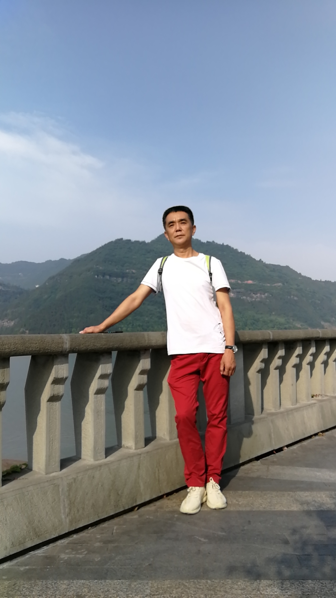 春夜听松风，画骨诗致远