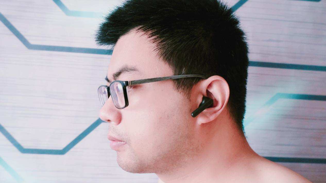 双飞燕血手幽灵鼠标体验,玩游戏双飞燕血手幽灵耳机评测