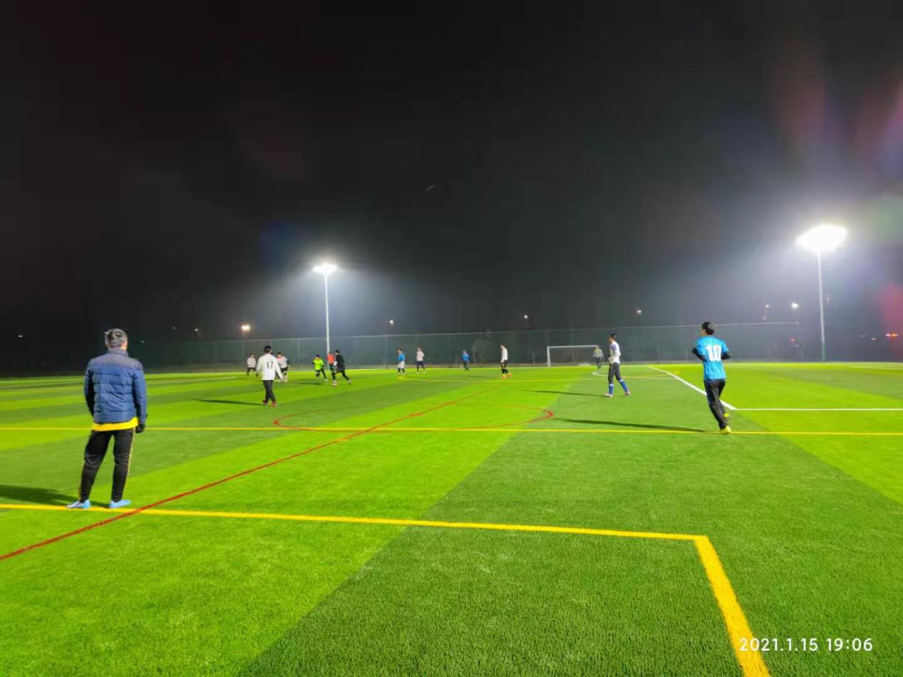 业余球场中后卫,业余球场位置