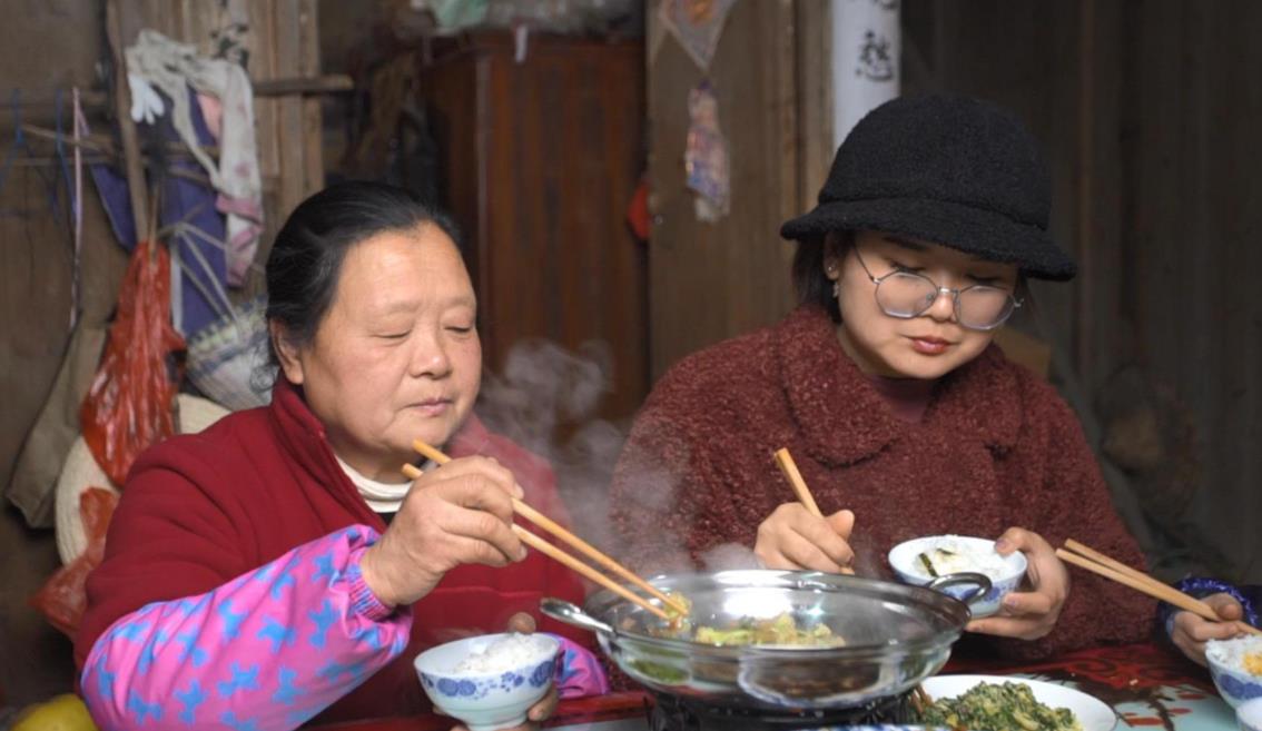 三种人不宜来家串门,无论贫与富不要去攀比