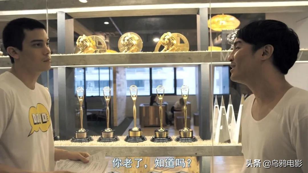 年度票房冠军，成人世界的赤裸真相，这片扒光了给你看