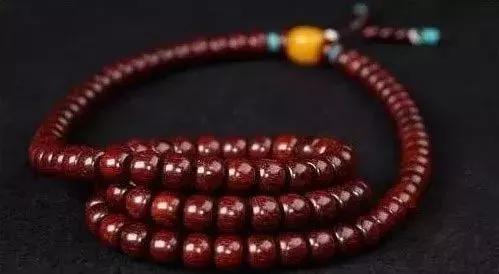 小叶紫檀棕眼越盘越多,小叶紫檀越玩越黑怎么办