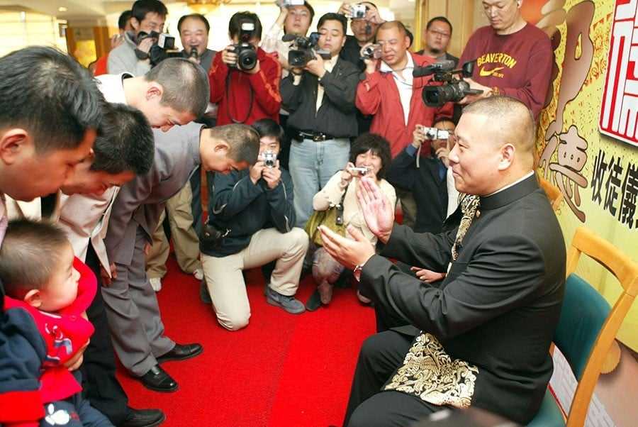 何云伟曹云金请堂会,何云伟曹云金在德云社剧场打擂台