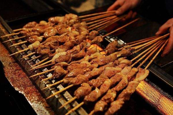 路边切糕为何这么贵,切糕为什么这么贵呢