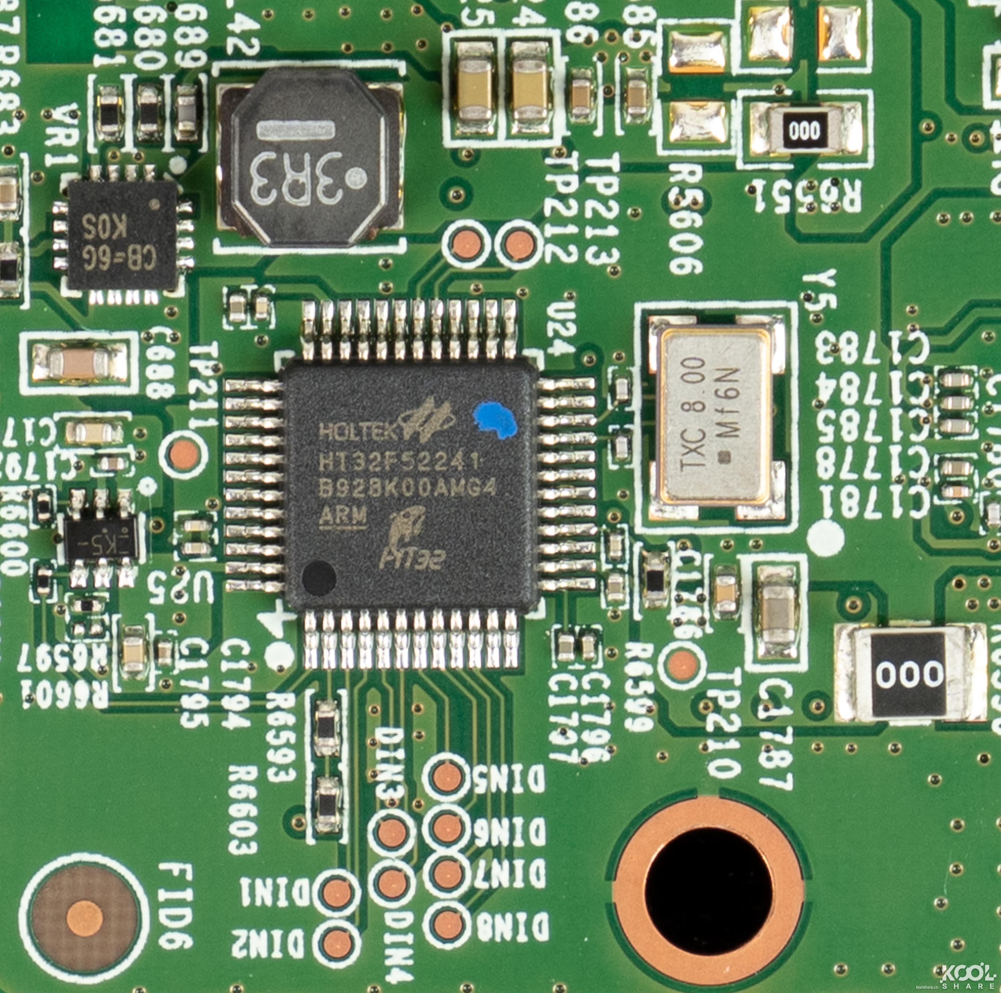 一台小巧精致的AP，UBNTUniFiAPFlexHD开箱拆解评测