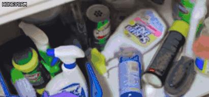 洗皱了的衣服不熨怎么弄平,把衣服熨皱了怎么办