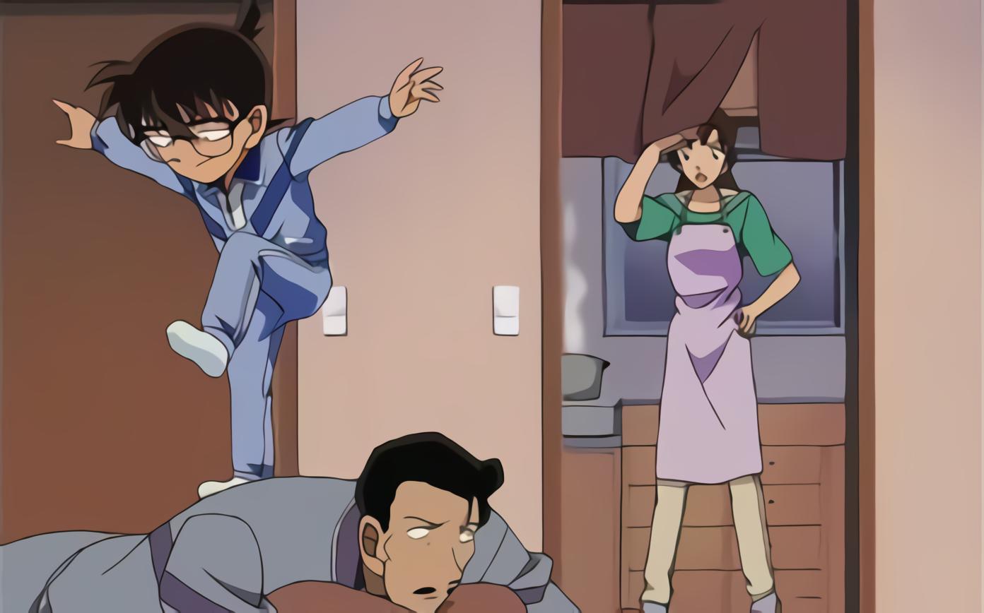 柯南抬头微笑,柯南中的帅气站位