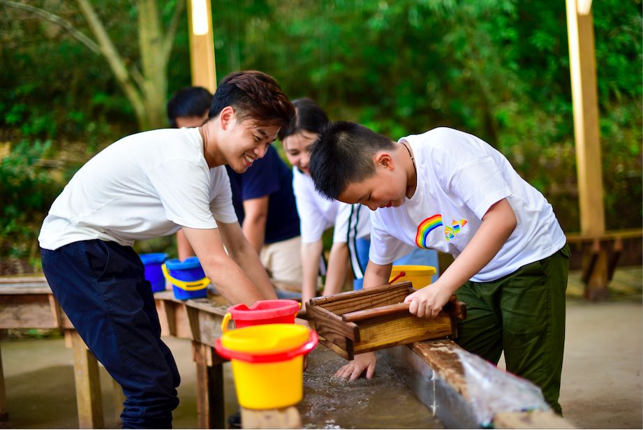 山顶云海自驾游,云海日出露营自驾游攻略
