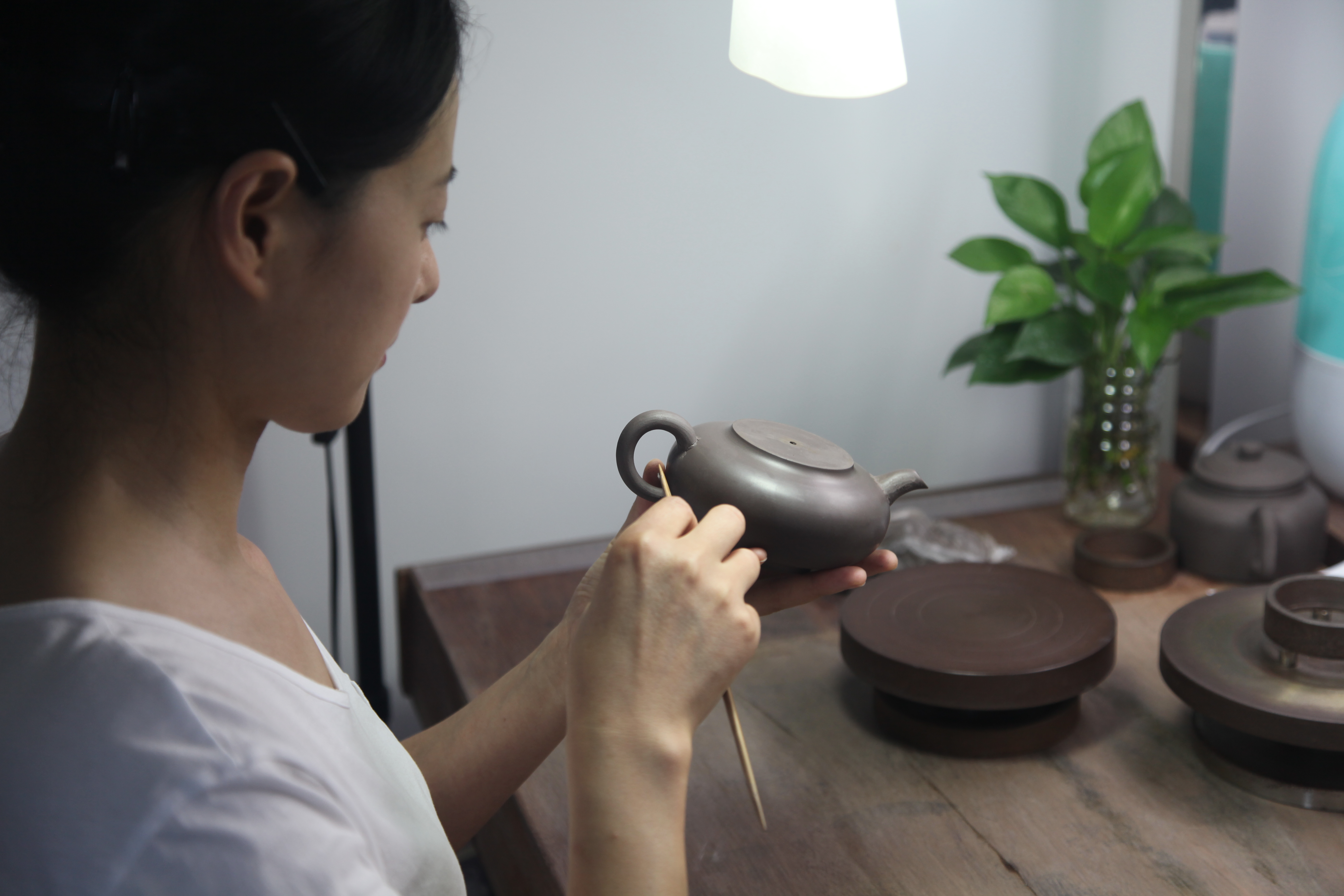 真正的全手工紫砂壶到底值多少钱,全手工紫砂壶贵的原因