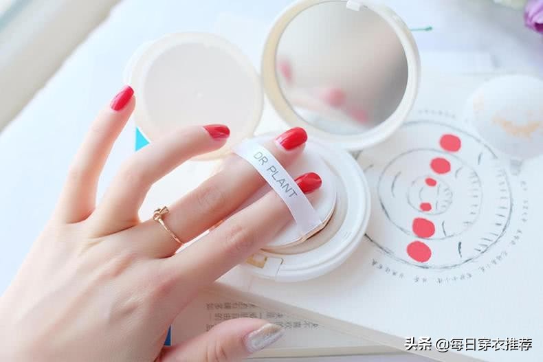 化妆师底妆实用小技巧,化妆师怎么用气垫上妆